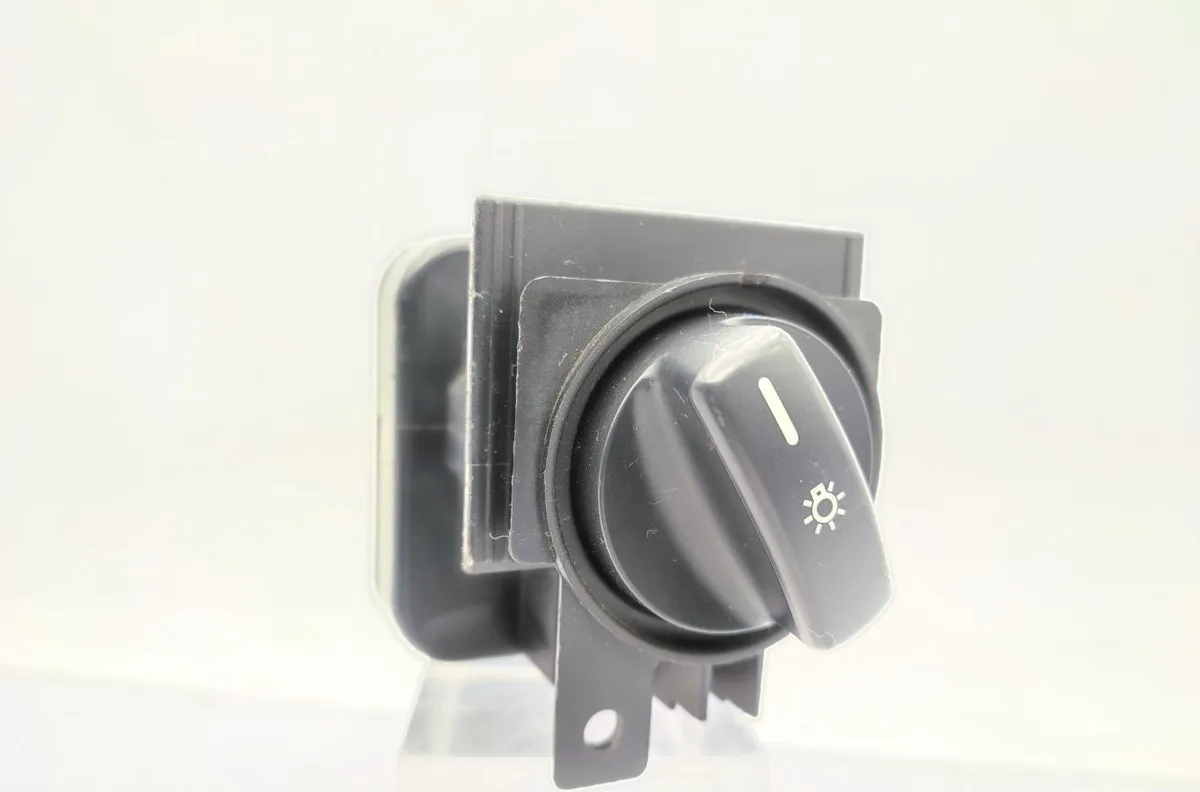 Interrupteur commande de phares MERCEDES CLASSE B 245 PHASE 1 occasion
