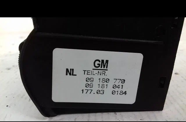 Interrupteur commande de phares Opel ASTRA G 3-5 portes (T98) 2.2 dti (f08, f48) (2002-2005) occasion