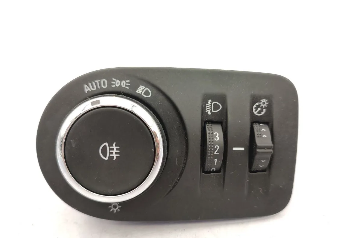Interrupteur commande de phares OPEL ASTRA K PHASE 1 occasion