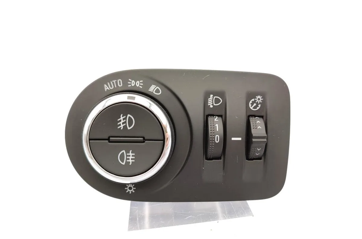 Interrupteur commande de phares OPEL CORSA F PHASE 1 occasion