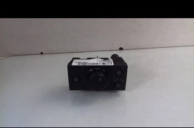 Interrupteur commande de phares Opel MERIVA A Monospace (X03) 1.4 16v twinport lpg (e75) (2004-2010) occasion