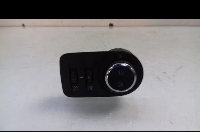 Interrupteur commande de phares Opel ZAFIRA TOURER C (P12) 1.6 cdti (75) (2013) occasion