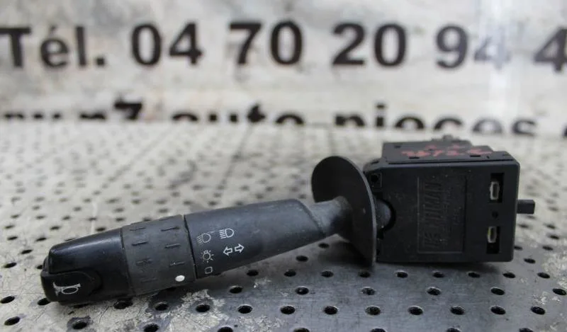 Interrupteur commande de phares PEUGEOT 405 PHASE 2 occasion
