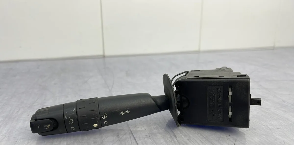 Interrupteur commande de phares PEUGEOT 406 PHASE 1 occasion