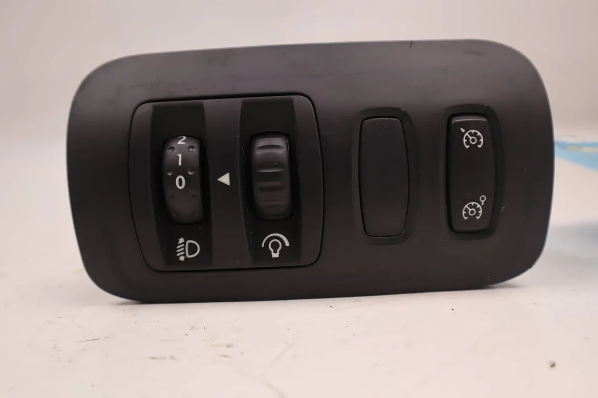 Interrupteur commande de phares Renault MEGANE II (BM0-1_, CM0-1_) 1.5 dci (bm1e, cm1e) (2005-2008) occasion
