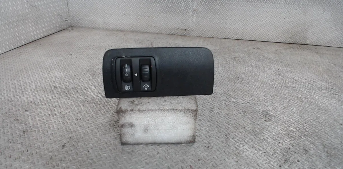 Interrupteur commande de phares Renault MEGANE III 3-5 portes (BZ0-1_, B3_) 1.5 dci (bz09, bz0d, bz1w, bz29, bz14) (2009