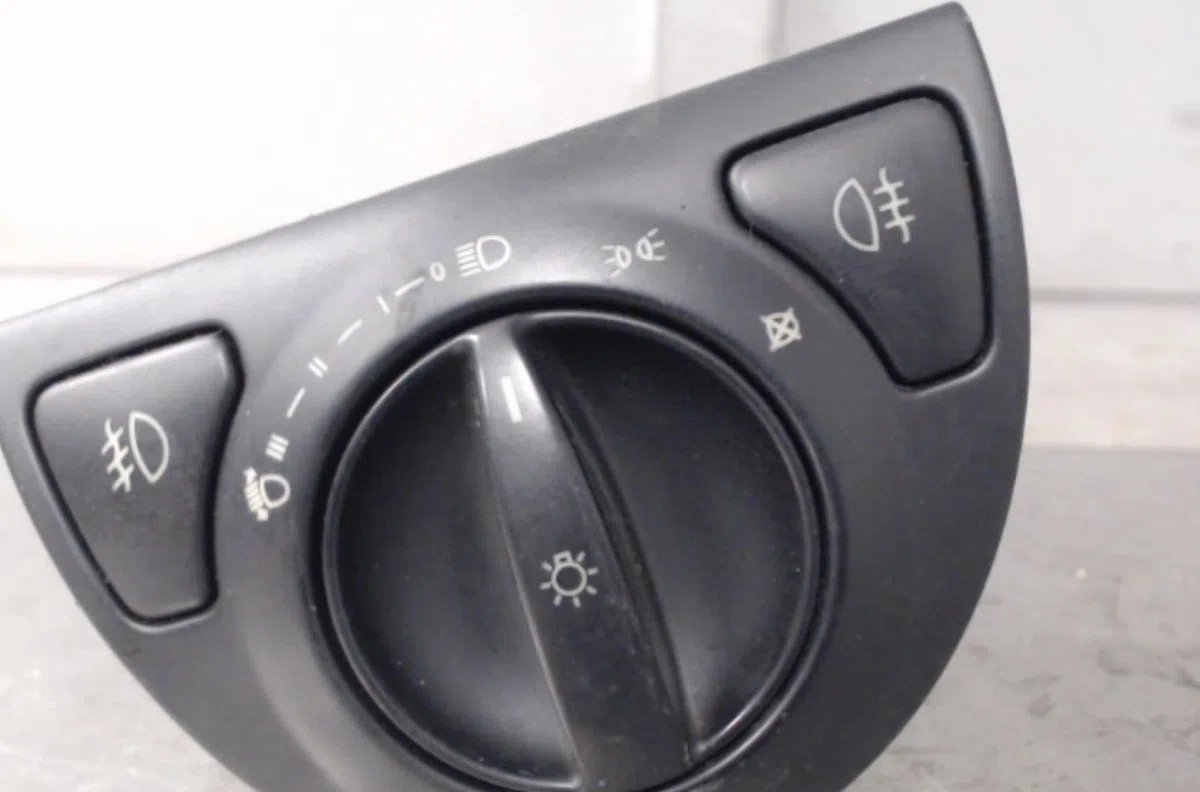 Interrupteur commande de phares Saab 9-3 Décapotable (YS3F) 1,8t (2003-2015) occasion