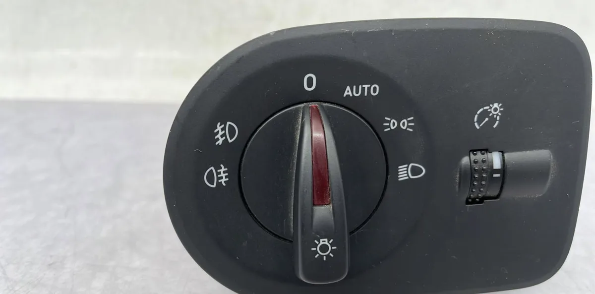 Interrupteur commande de phares SEAT IBIZA 4 PHASE 2 occasion