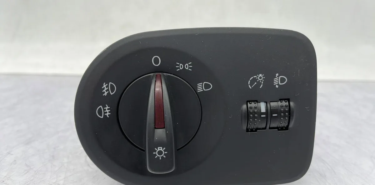 Interrupteur commande de phares SEAT IBIZA 4 PHASE 2 occasion