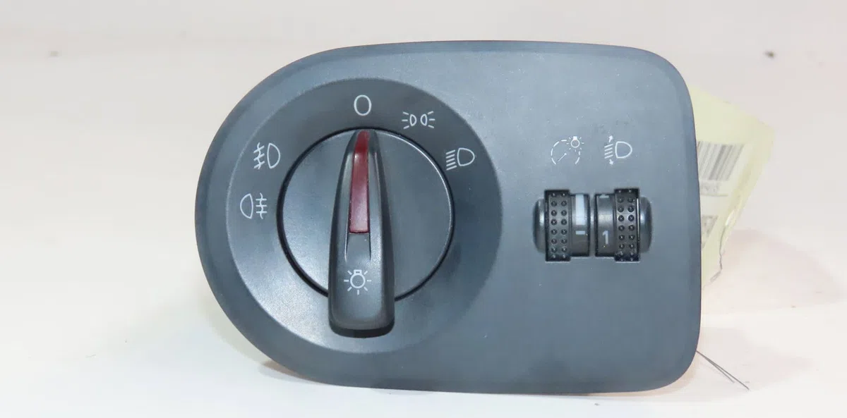 Interrupteur commande de phares Seat IBIZA IV (6J5, 6P1) 2.0 tdi (2010-2015) occasion