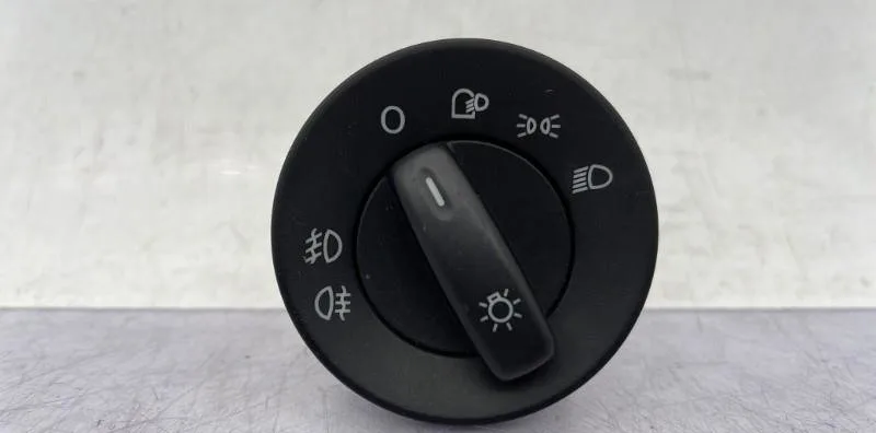 Interrupteur commande de phares SKODA OCTAVIA 2 PHASE 1 occasion