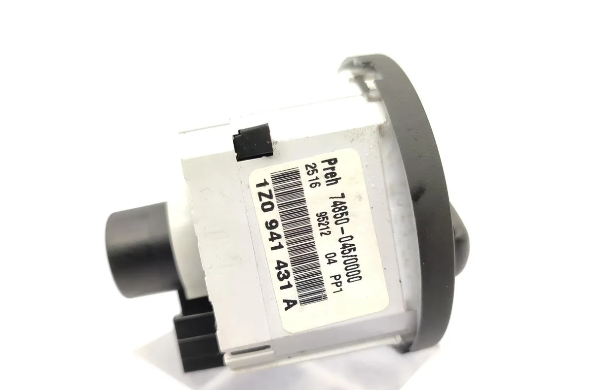 Interrupteur commande de phares SKODA OCTAVIA 2 PHASE 1 occasion