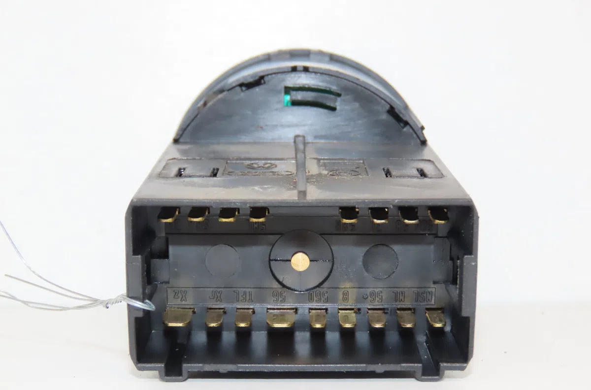 Interrupteur commande de phares Skoda OCTAVIA I Combi (1U5) 1.9 tdi (1998-2010) occasion