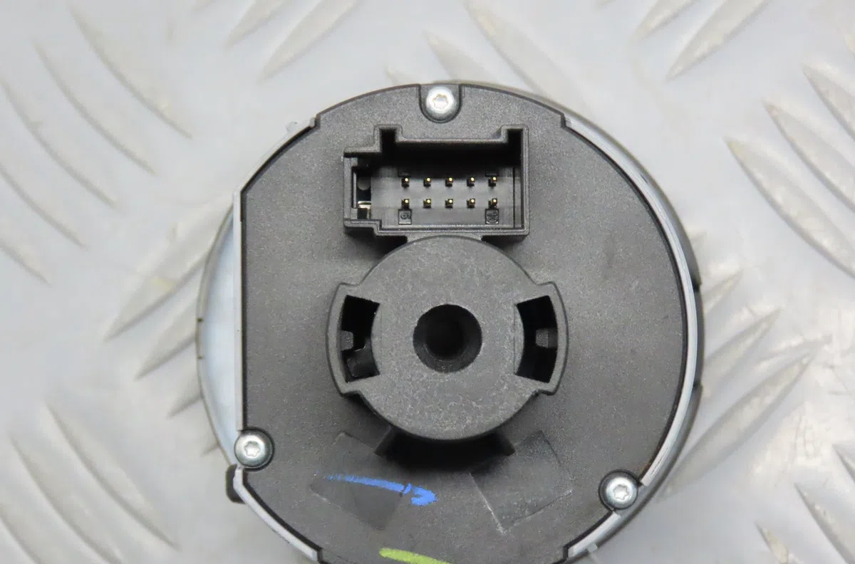 Interrupteur commande de phares Skoda OCTAVIA II (1Z3) 1.6 tdi (2009-2013) occasion