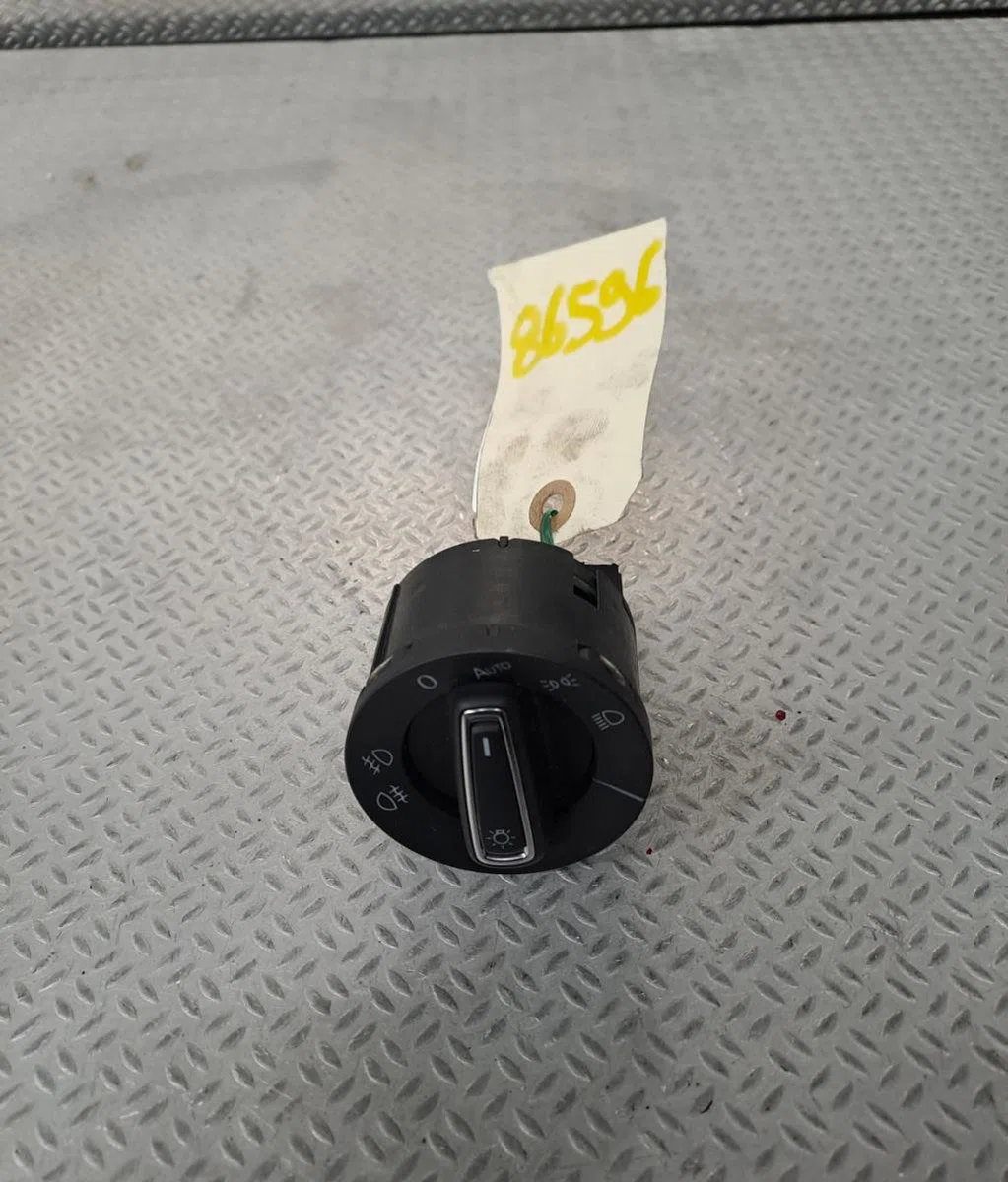Interrupteur commande de phares VOLKSWAGEN GOLF 7  GOLF 7 PHASE 2 occasion