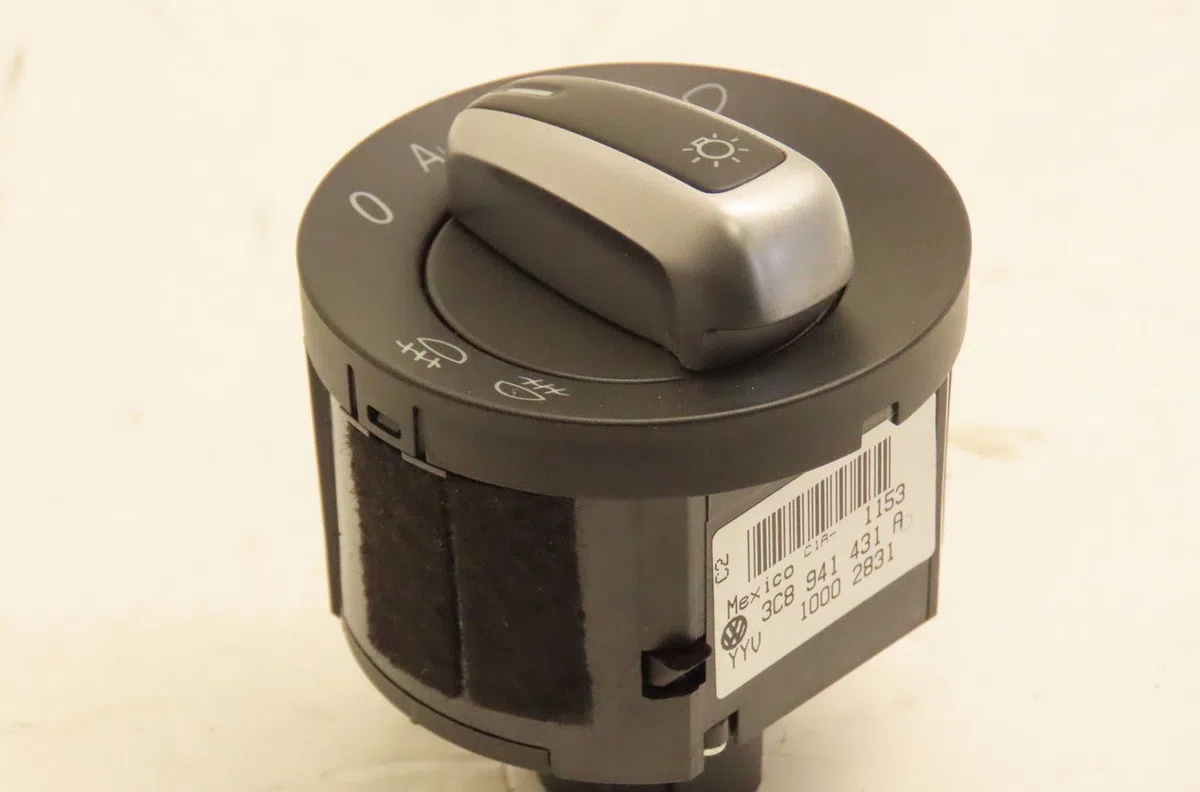 Interrupteur commande de phares Volkswagen JETTA IV (162, 163, AV3, AV2) 1.4 tsi hybrid (2011) occasion