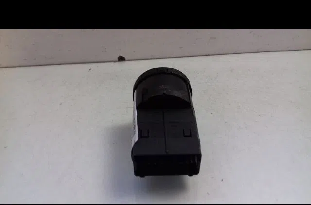 Interrupteur commande de phares Volkswagen NEW BEETLE (9C1, 1C1) 1.9 tdi (1998-2004) occasion