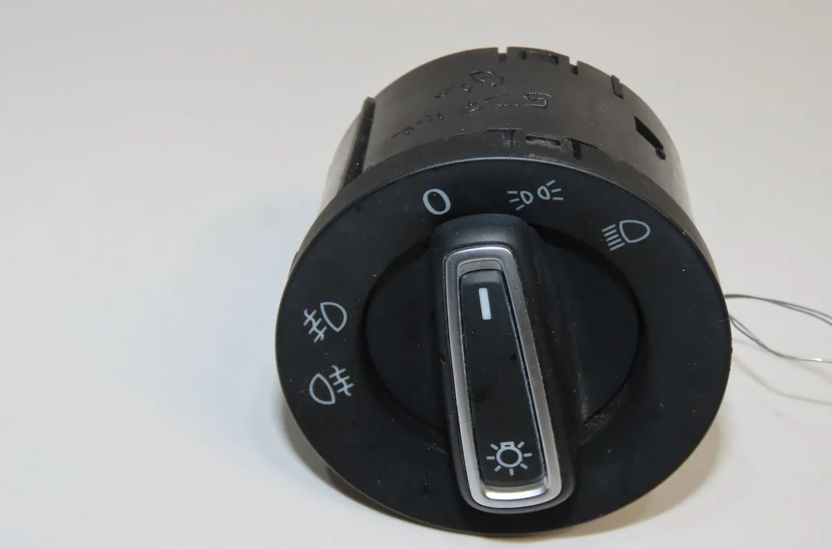 Interrupteur commande de phares Volkswagen POLO V (6R1, 6C1) 1.4 tdi (2014) 5 portes occasion