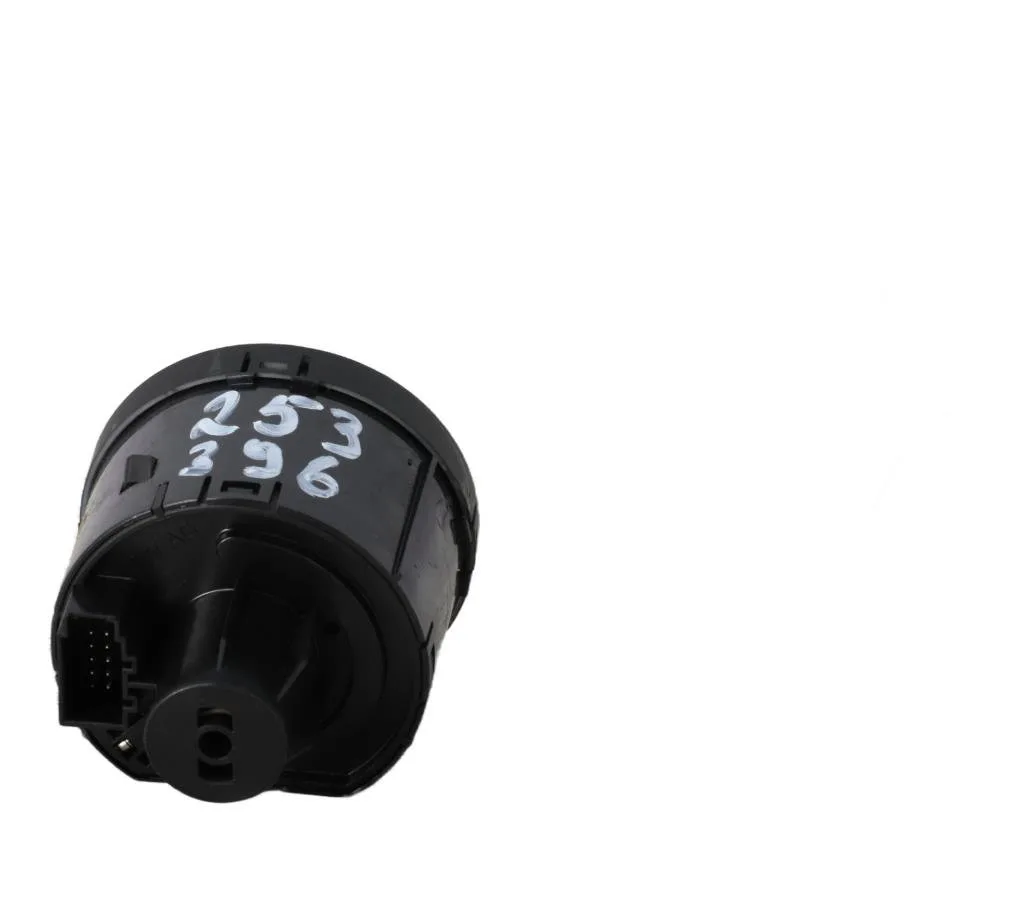 Interrupteur commande de phares Volkswagen POLO VI (AW1, BZ1, AE1) 1.6 tdi (2017-2019) occasion