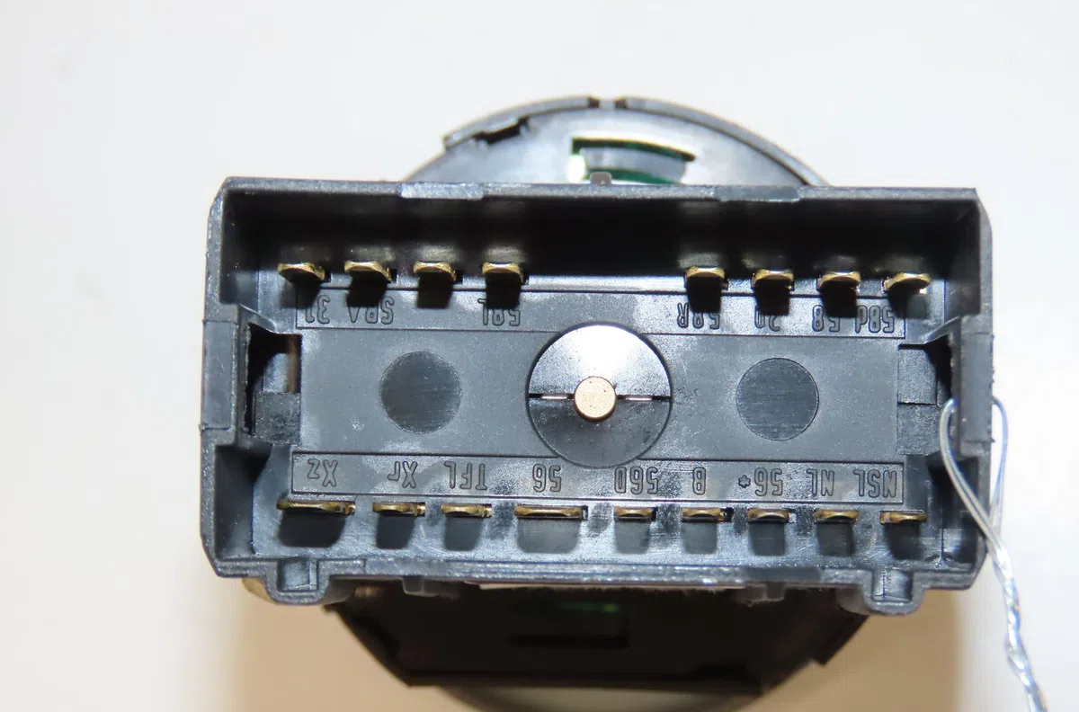 Interrupteur commande de phares Volkswagen SHARAN (7M8, 7M9, 7M6) 2.0 tdi (2005-2010) occasion