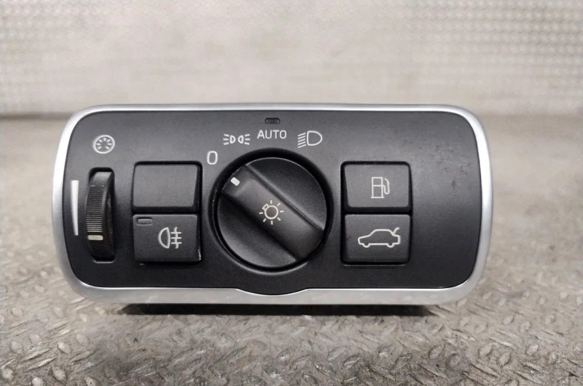 Interrupteur commande de phares Volvo XC60 I SUV (156) D4 (2013-2015) occasion
