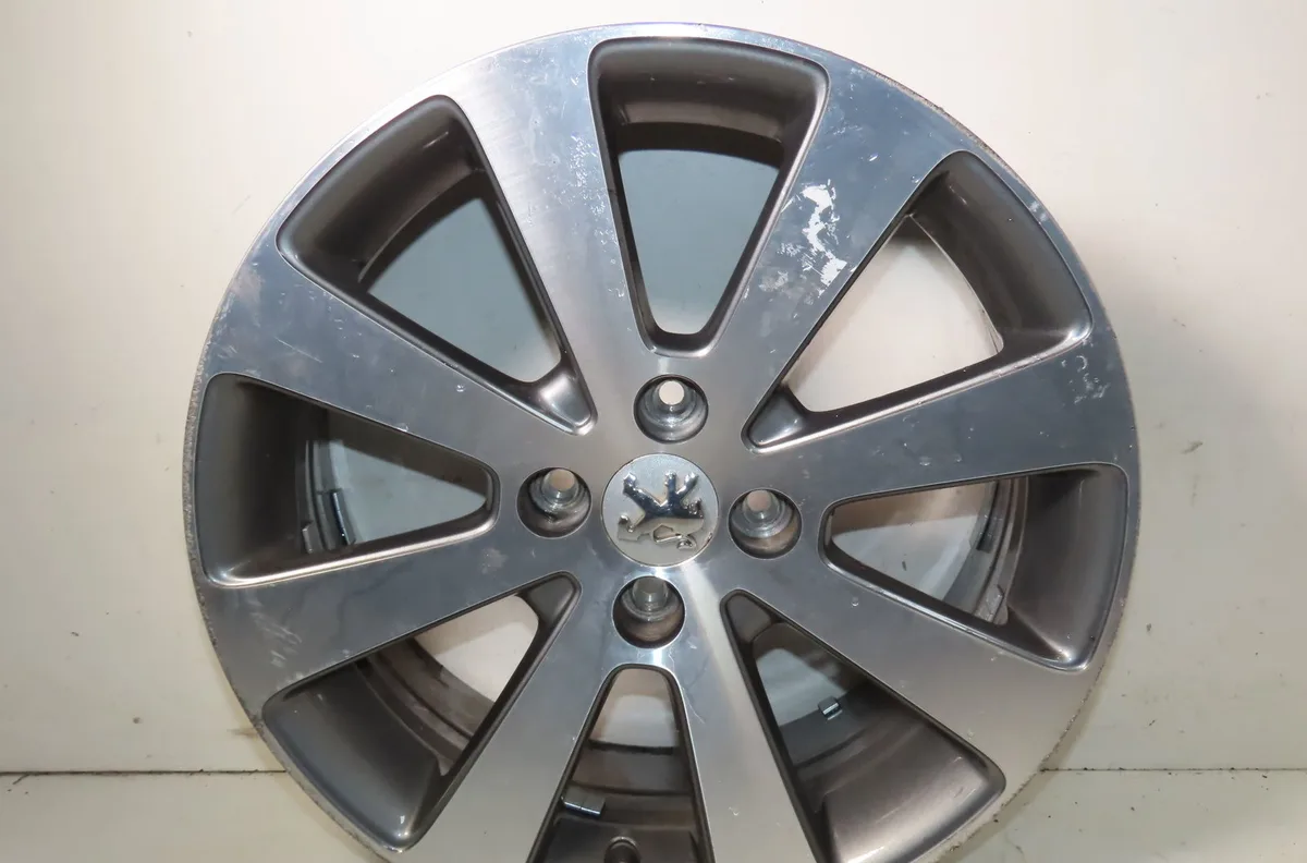Jante aluminium 4 Peugeot 208 I (CA_, CC_) 1.6 hdi (2012) 5 portes occasion