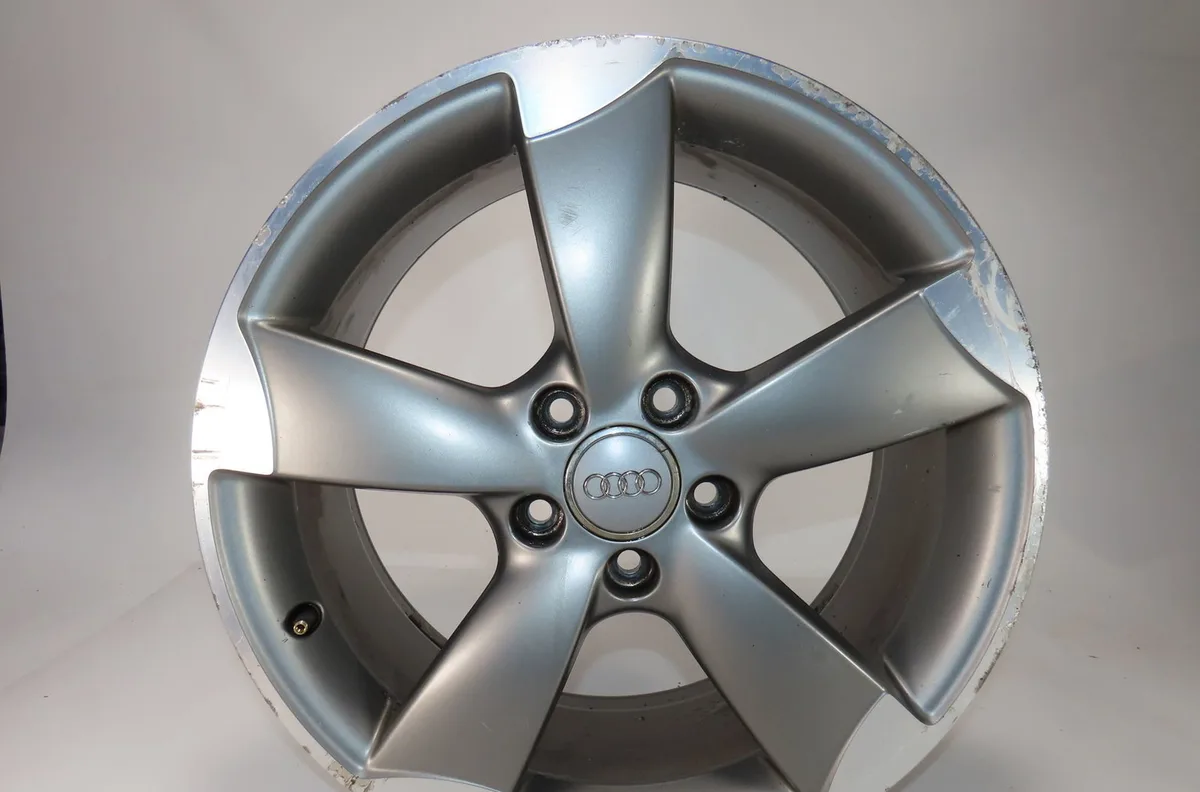 Jante aluminium Audi A3 (8P1) 2.0 tdi 16v (2003-2012) 3 portes occasion