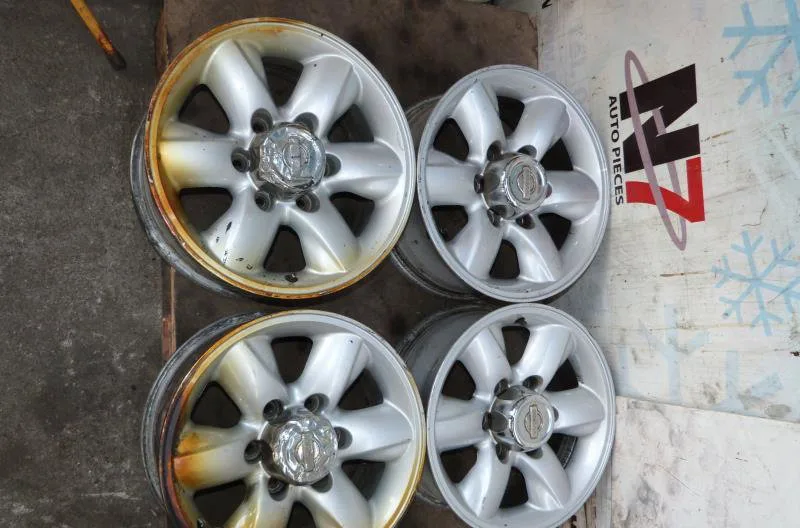 Jante aluminium NISSAN ALMERA TINO PHASE 1 occasion