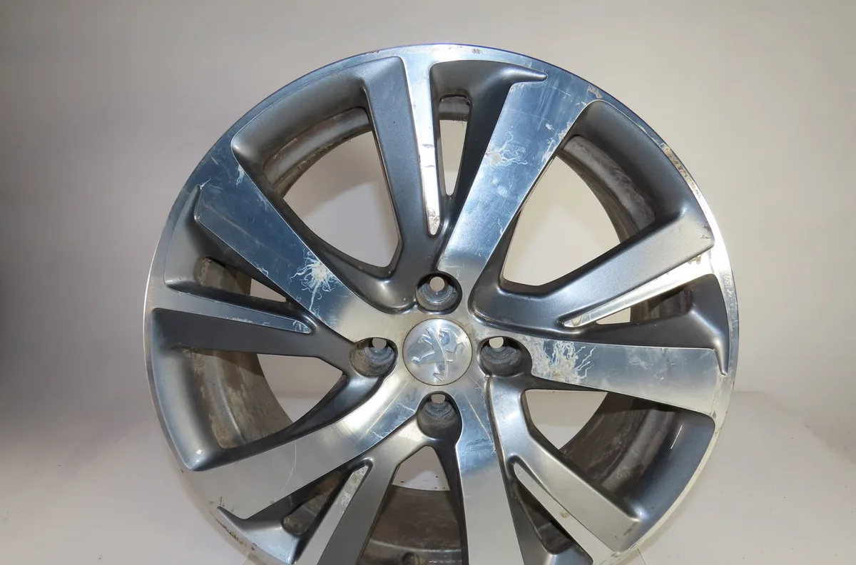 Jante aluminium Peugeot 2008 I (CU_) 1.6 bluehdi 120 (2014) 5 portes occasion