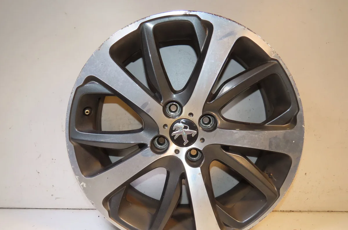 Jante aluminium Peugeot 208 I (CA_, CC_) 1.2 thp 110 (2013) occasion