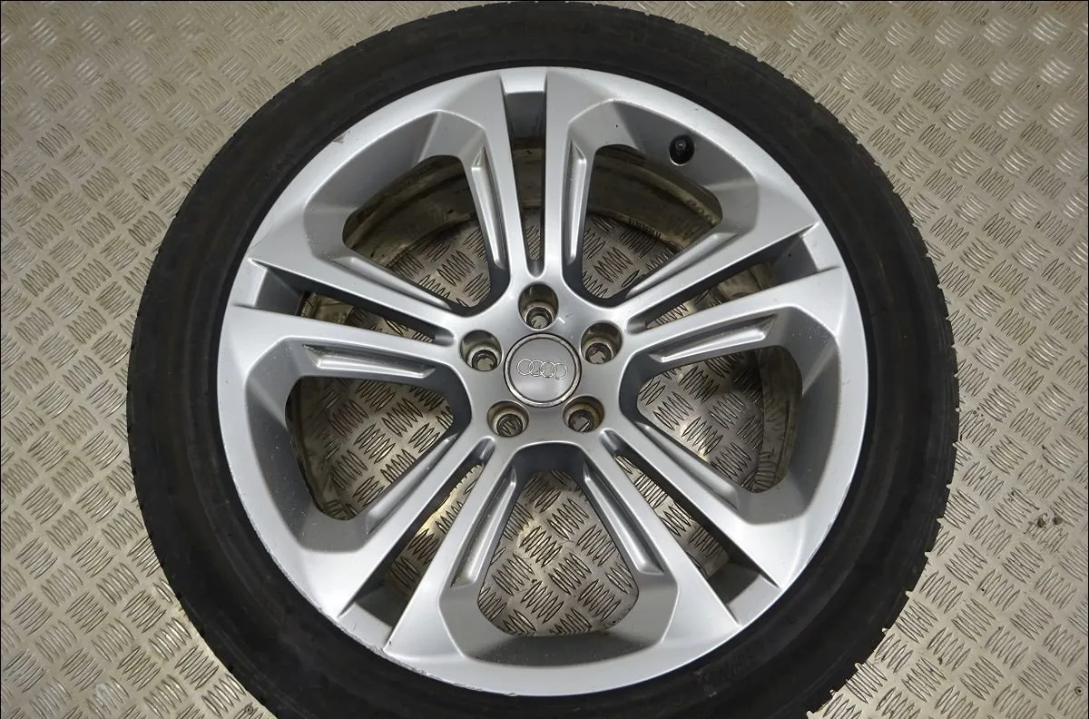Jante aluminium Peugeot 208 I (CA_, CC_) 1.6 bluehdi 100 (2015) 5 portes occasion