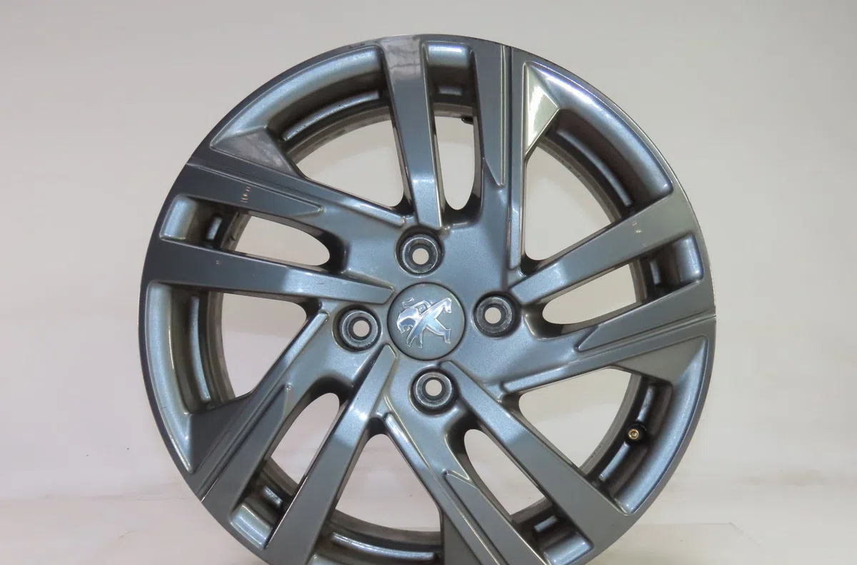 Jante aluminium Peugeot 208 II (UB_, UP_, UW_, UJ_) 1.5 bluehdi 100 (2019) occasion