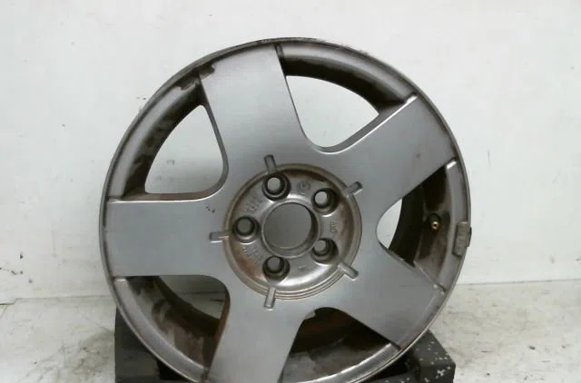 Jante aluminium Volkswagen GOLF IV (1J1) 1.6 (1997-2004) occasion