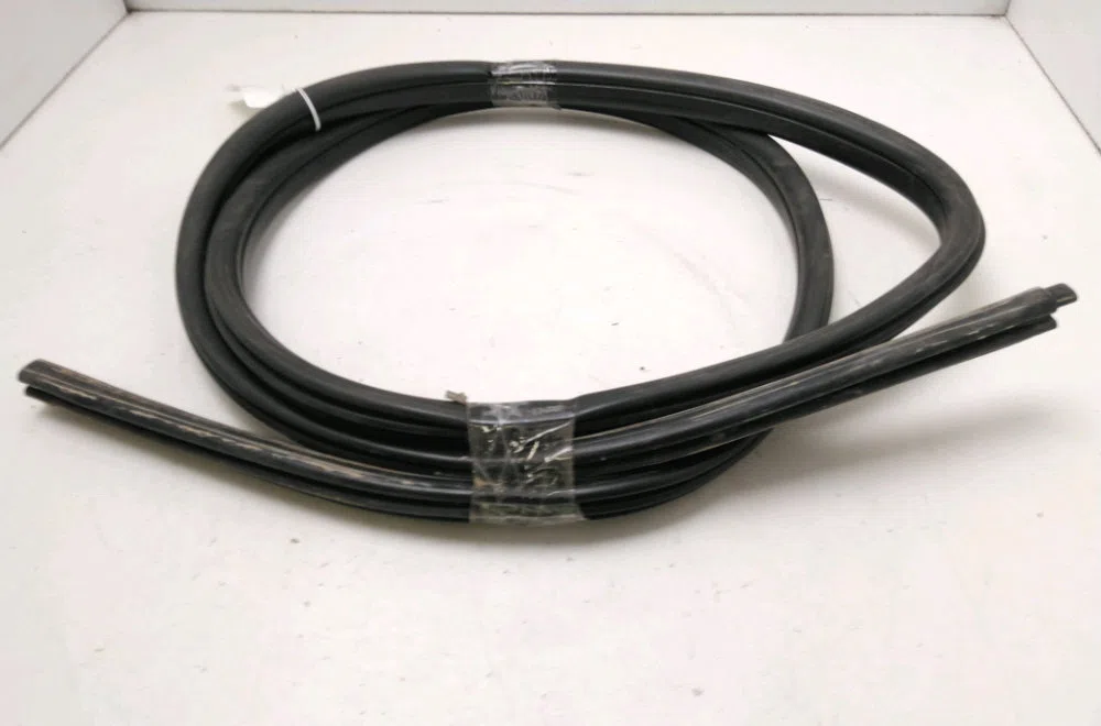 Joint porte avd Bmw X1 (E84) Sdrive 16 d (2012-2015) occasion