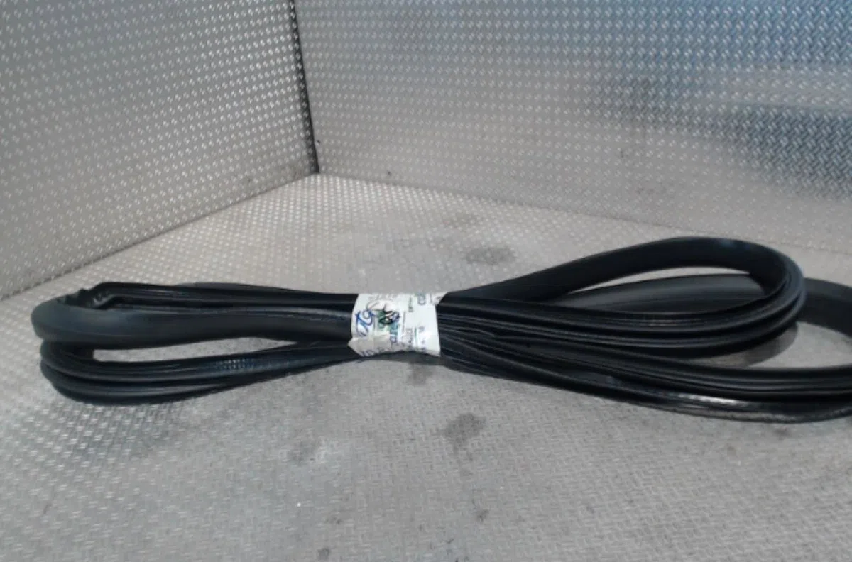 Joint porte avd RENAULT MEGANE 4 PHASE 1 occasion