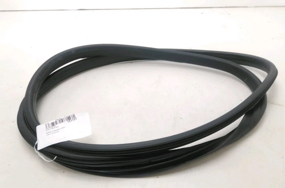 Joint porte avd Renault MEGANE III 3-5 portes (BZ0-1_, B3_) 1.6 dci (bz00, bz12, bz13) (2011-2015) 5 portes occasion