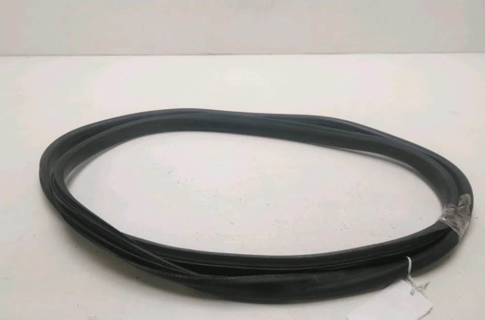 Joint porte avd Renault MEGANE III Coupé (DZ0-1_) 1.5 dci (dz09, dz0d, dz1f, dz1g, dz14, dz29) (2009-2015) 3 portes occa