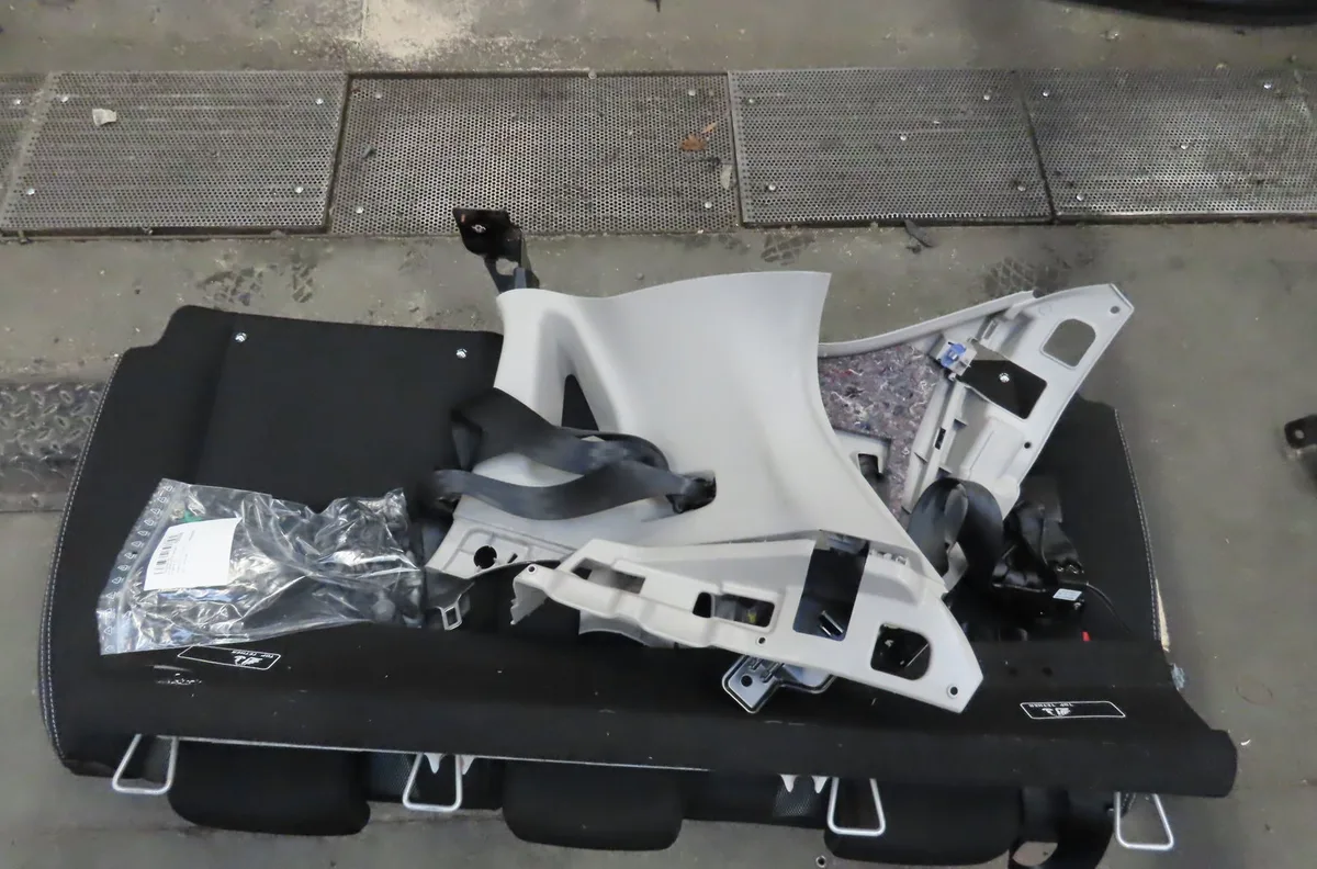 Kit banquette arrière complète Renault CLIO III (BR0-1, CR0-1) 1.5 dci (br17, cr17) (2005-2012) 5 portes occasion