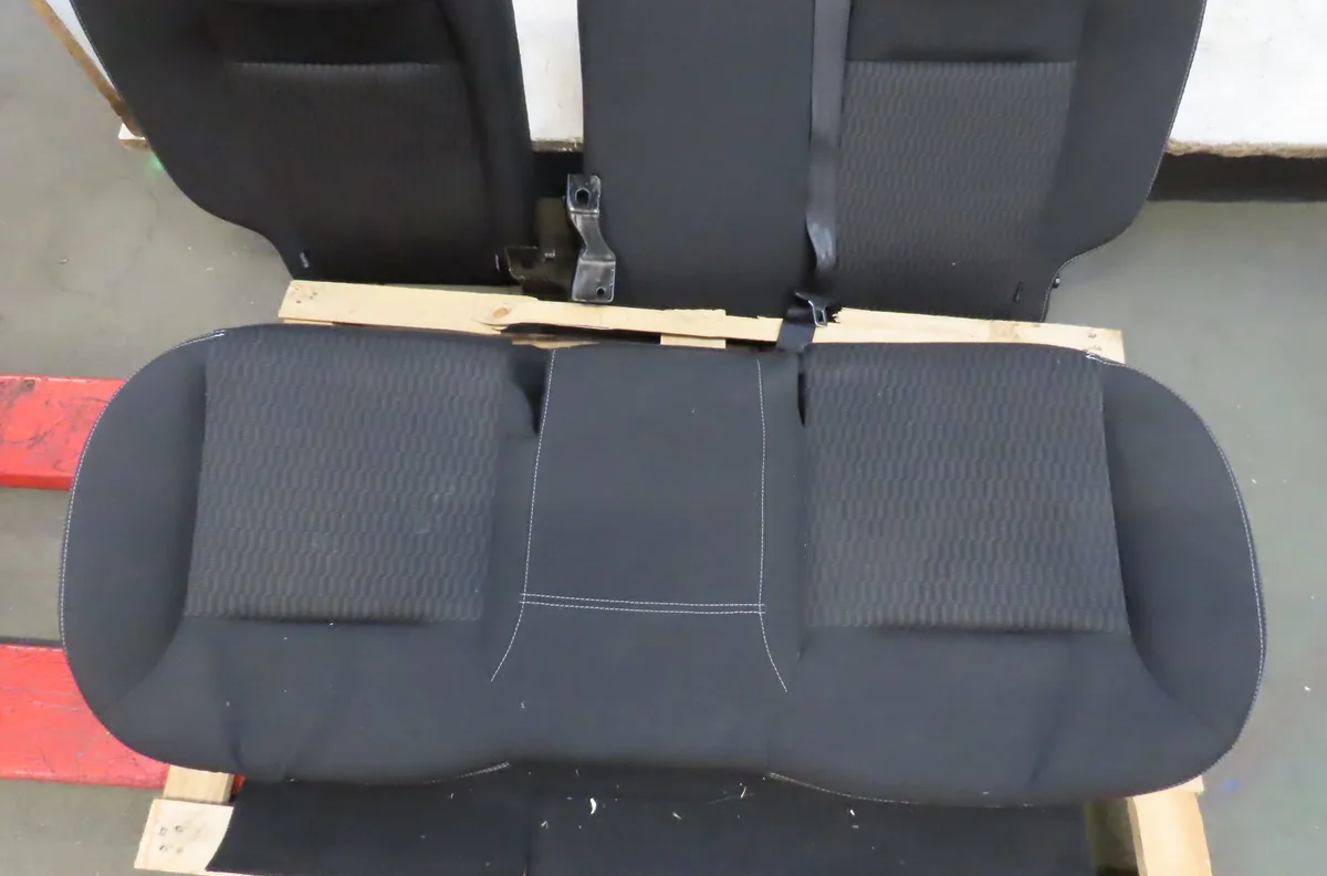 Kit banquette arrière complète Renault CLIO III (BR0-1, CR0-1) 1.5 dci (br17, cr17) (2005-2012) 5 portes occasion