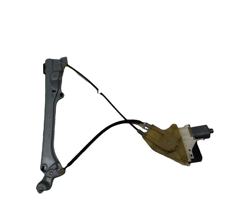 LEVE-VITRE ARRIERE DROIT RENAULT LAGUNA III 827000001R