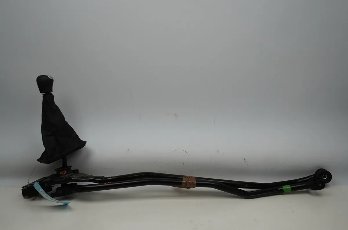 Levier de vitesses Nissan ALMERA II Hatchback (N16) 1.8 (2000-2002) occasion