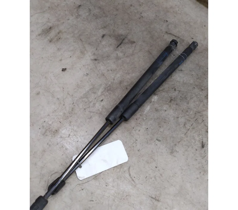 LOT VERIN HAYON/COFFRE VOLKSWAGEN SCIROCCO III 1K8827550A