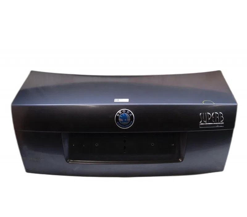 MALLE / HAYON / COFFRE SKODA SUPERB 3U5827025G