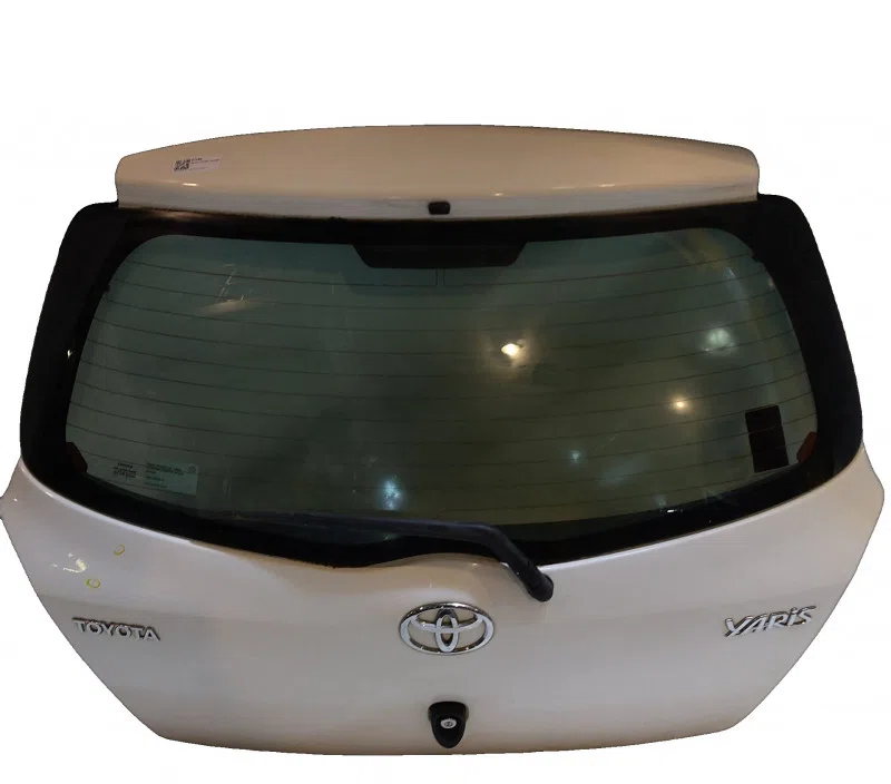 MALLE / HAYON / COFFRE TOYOTA YARIS 670050D160