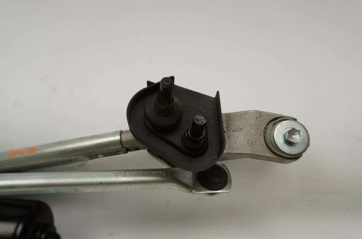 Mecanisme essuie-glace avant Peugeot 108 1.0 vti 72 (2018) occasion