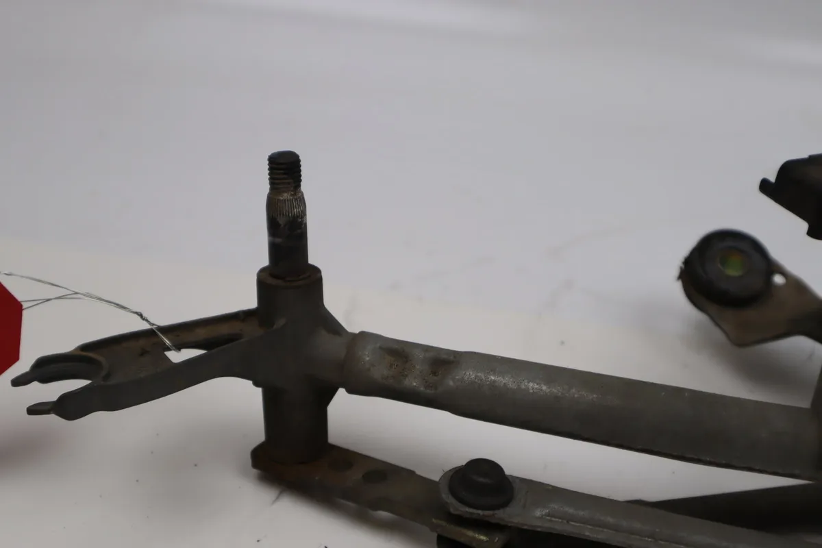 Mecanisme essuie-glace avant Renault MEGANE II (BM0-1_, CM0-1_) 1.6 16v (bm0c, cm0c) (2002-2008) occasion