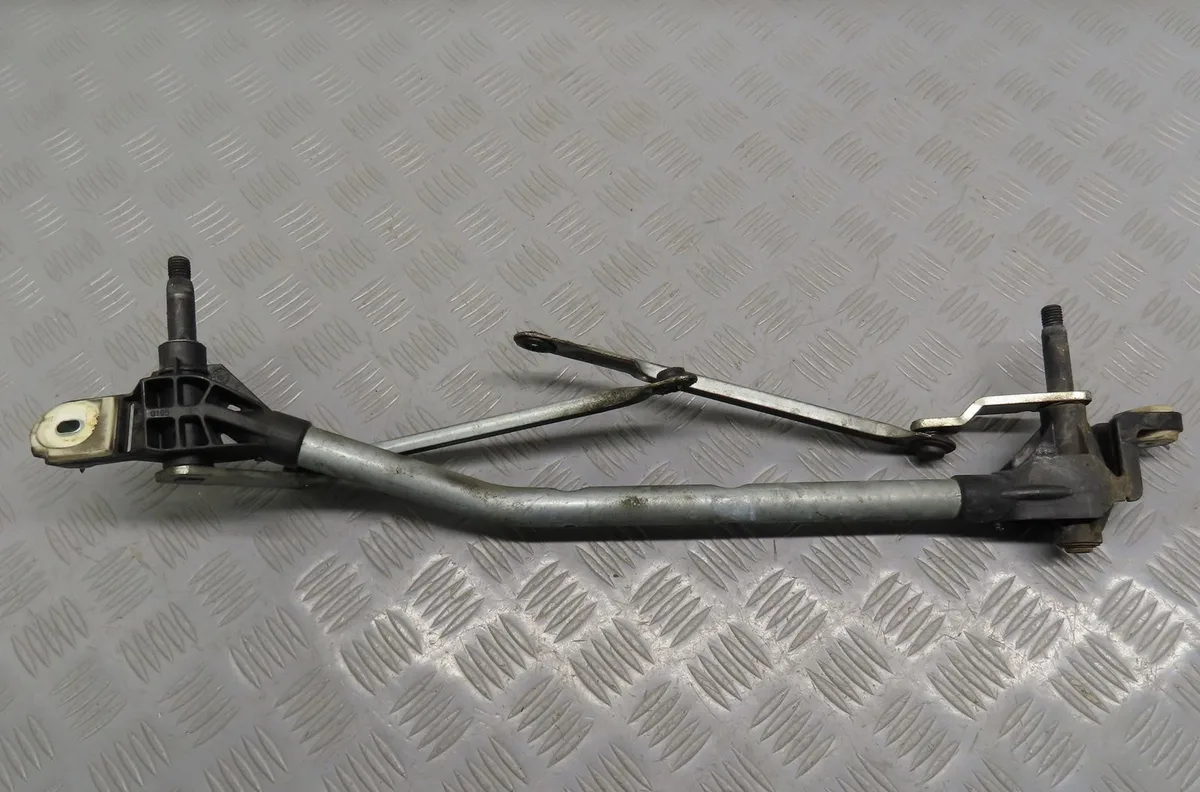 Mecanisme essuie-glace avant Renault MEGANE III Coupé (DZ0-1_) 1.9 dci (dz0n, dz0j, dz1j, dz1k) (2008-2015) occasion