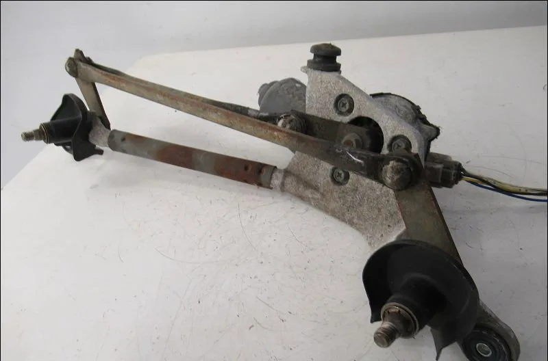 Mecanisme essuie-glace avant Toyota YARIS (_P9_) 1.3 vvt-i (scp90_) (2005-2010) occasion