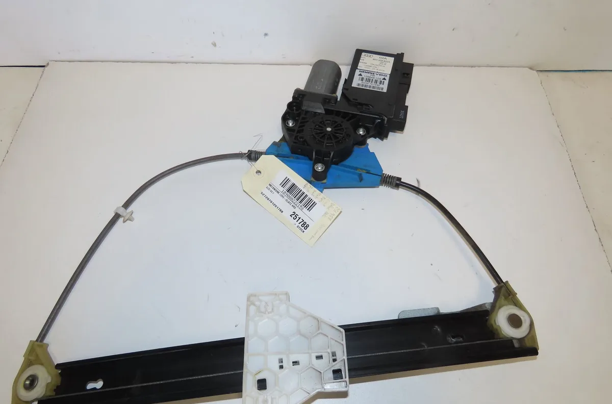 Mecanisme leve-glace arrière droit Audi A4 B6 Avant (8E5) 1.9 tdi quattro (2001-2004) occasion