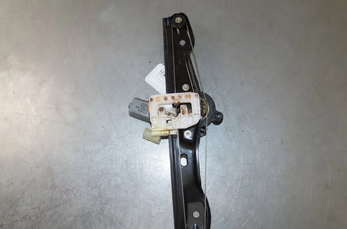 Mecanisme leve-glace arrière droit Bmw 1 (F20) 114 d (2012-2015) occasion
